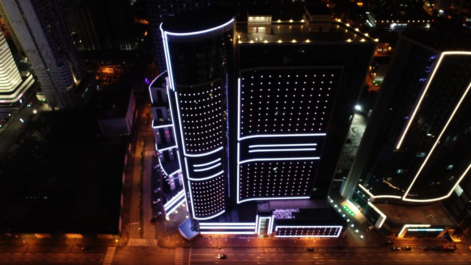 Season Suite Apart-Hotel Batumi Bagian luar foto